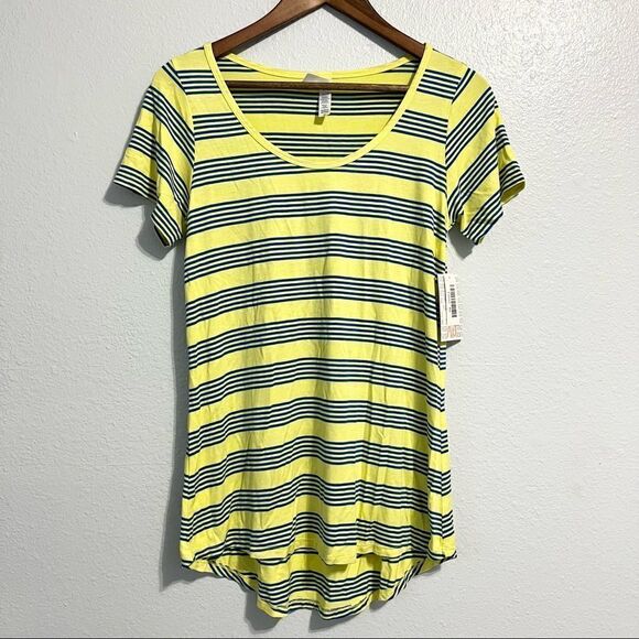 Lularoe Classic T Shirt Size XS - Picture 1 of 4